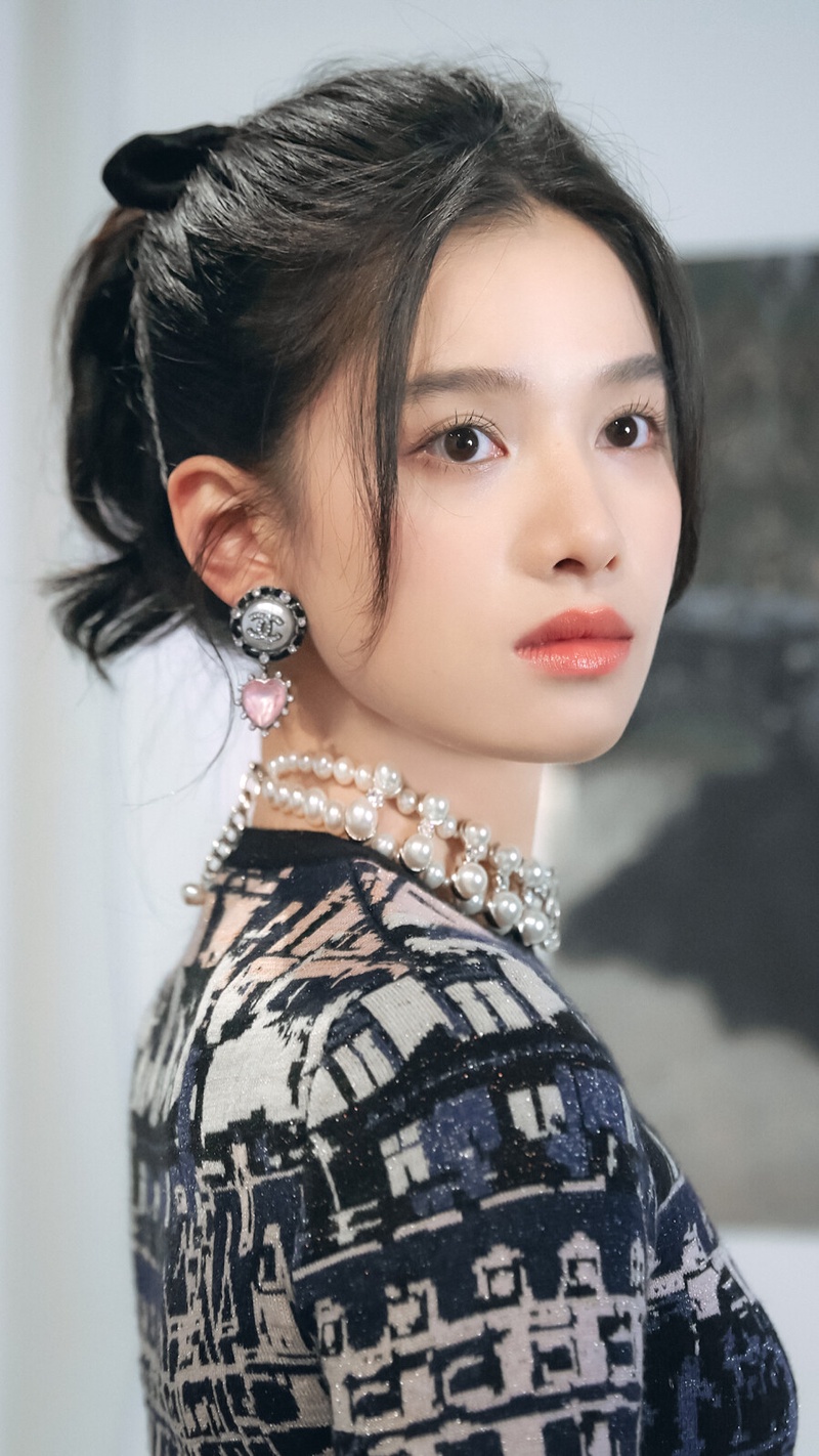 张婧仪