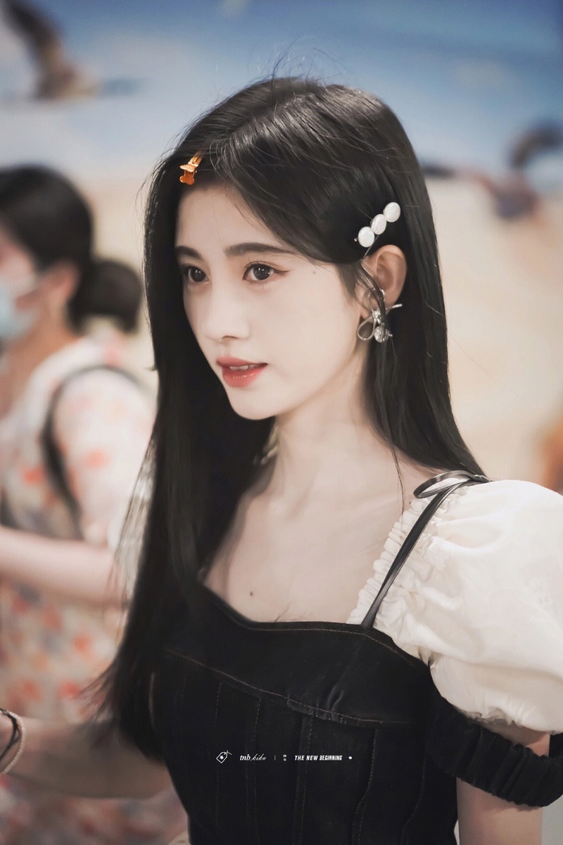 鞠婧祎